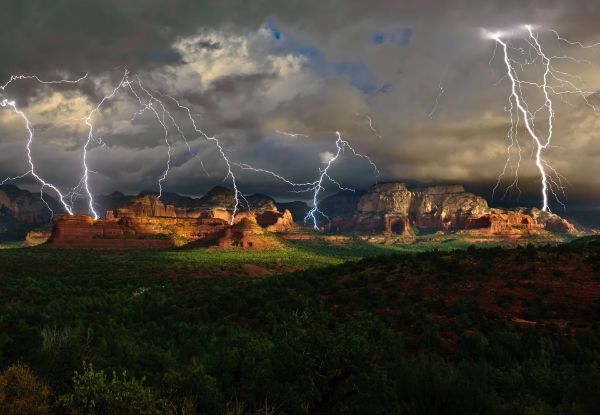 Secret Mountain Lightning Dance 