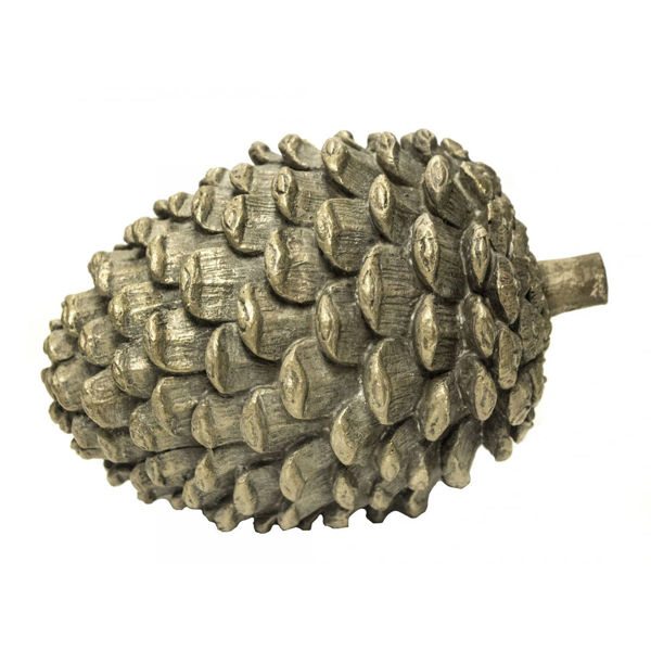 Pinecone Decor 